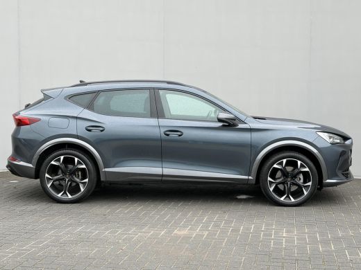 CUPRA Formentor 1.4 e-Hybrid Performance / PHEV / 19" Velgen / 3 fasen Laden / Camera / Apple Carplay / Android A... ActivLease financial lease