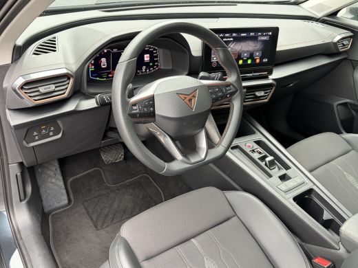 CUPRA Formentor 1.4 e-Hybrid Performance / PHEV / 19" Velgen / 3 fasen Laden / Camera / Apple Carplay / Android A... ActivLease financial lease