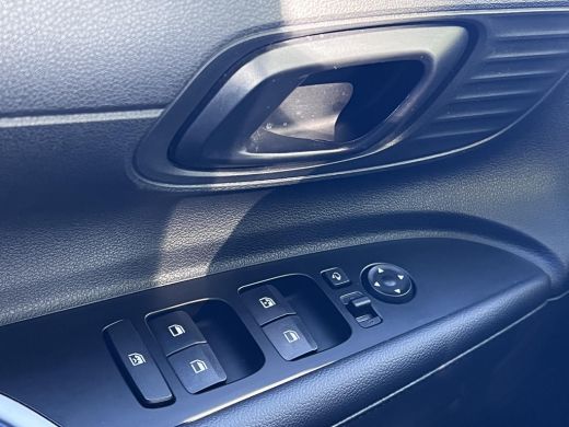 Hyundai Bayon 1.0 T-GDI Comfort / Dealer onderhouden / Navigatie / Airco / Apple Carplay  Android / ActivLease financial lease