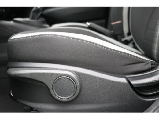 Hyundai i10 1.0 Comfort Smart / Navigatie / Camera / Apple Carplay & Android Auto / Bluetooth / Airco / ActivLease financial lease