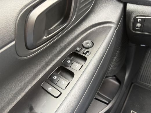 Hyundai i20 1.0 T-GDI Comfort / Cruise control / Apple Carplay/Android Auto / Rijstrooksensor met correctie /... ActivLease financial lease