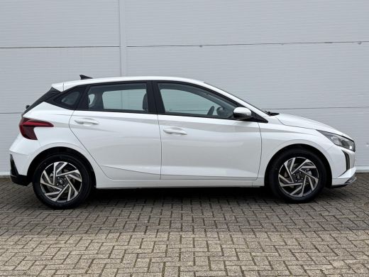 Hyundai i20 1.0 T-GDI Comfort Nieuw uit voorraad leverbaar | 16-inch lichtmetalen velgen | Achteruitrijcamera... ActivLease financial lease