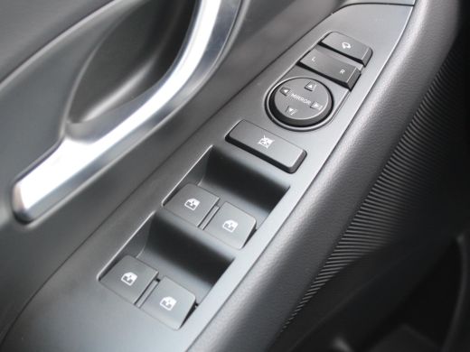 Hyundai i30 1.0 T-GDi MHEV Comfort / Navigatie + Android Auto/Apple Carplay / DAB / Climate Control / Cruise ... ActivLease financial lease