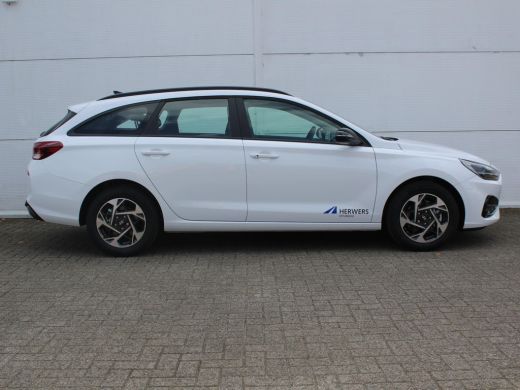 Hyundai i30 1.0 T-GDi MHEV Comfort / Navigatie + Android Auto/Apple Carplay / DAB / Climate Control / Cruise ... ActivLease financial lease