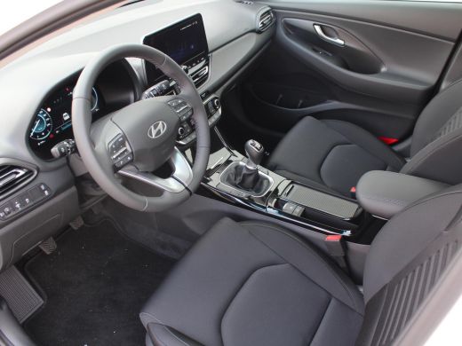 Hyundai i30 1.0 T-GDi MHEV Comfort / Navigatie + Android Auto/Apple Carplay / DAB / Climate Control / Cruise ... ActivLease financial lease