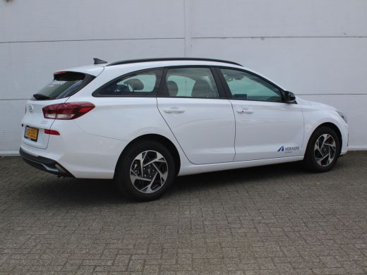 Hyundai i30 1.0 T-GDi MHEV Comfort / Navigatie + Android Auto/Apple Carplay / DAB / Climate Control / Cruise ... ActivLease financial lease