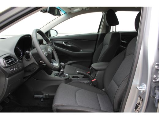 Hyundai i30 1.0 T-GDi MHEV Comfort Smart / Navigatie + Apple Carplay/Android Auto / Climate Control / Achteru... ActivLease financial lease
