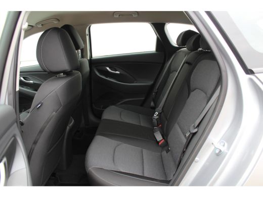Hyundai i30 1.0 T-GDi MHEV Comfort Smart / Navigatie + Apple Carplay/Android Auto / Climate Control / Achteru... ActivLease financial lease