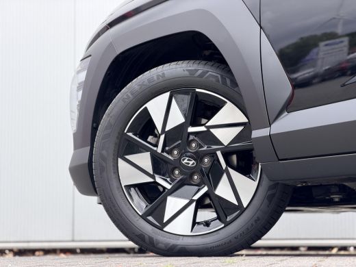 Hyundai Kona 1.6 GDI HEV Comfort Smart / Fabrieksgarantie tot 2-2030 / Stoel- & Stuurverwarming / Navigatie / ... ActivLease financial lease