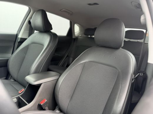 Hyundai Kona 1.6 GDI HEV Comfort Smart / Fabrieksgarantie tot 2-2030 / Stoel- & Stuurverwarming / Navigatie / ... ActivLease financial lease