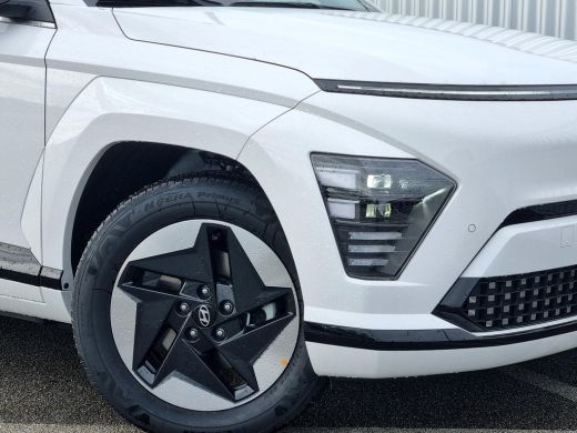 Hyundai Kona Comfort Smart 65.4 kWh WVB / Navigatie / Blind-Spot Collision-Avoidance Assist / Adaptieve Cruise... ActivLease financial lease