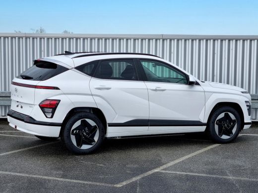 Hyundai Kona Comfort Smart 65.4 kWh WVB / Navigatie / Blind-Spot Collision-Avoidance Assist / Adaptieve Cruise... ActivLease financial lease