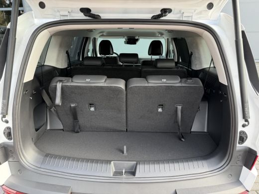 Hyundai Santa Fe 1.6 T-GDI HEV Premium 7p / Nieuw op Voorraad / Ledere Bekleding / 7 Persoons / Vol Uitgerust met ... ActivLease financial lease