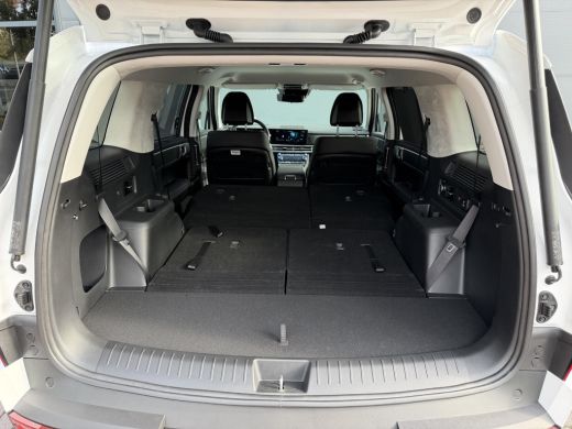 Hyundai Santa Fe 1.6 T-GDI HEV Premium 7p / Nieuw op Voorraad / Ledere Bekleding / 7 Persoons / Vol Uitgerust met ... ActivLease financial lease