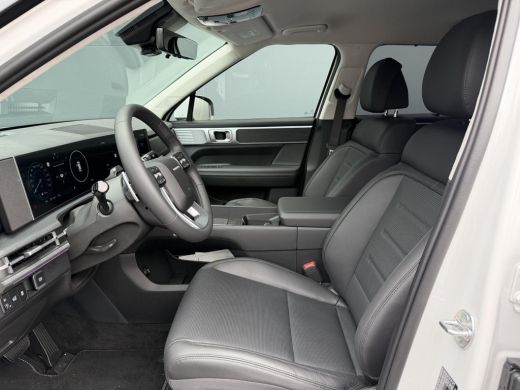 Hyundai Santa Fe 1.6 T-GDI HEV Premium 7p / Nieuw op Voorraad / Ledere Bekleding / 7 Persoons / Vol Uitgerust met ... ActivLease financial lease
