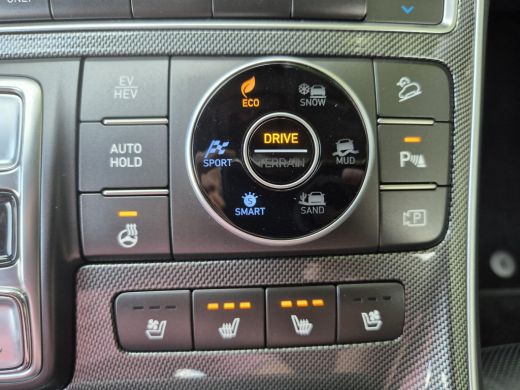 Hyundai Santa Fe 1.6 T-GDI PHEV Premium / AWD / Fabrieksgarantie tot 1/7/2027 / Dealer onderhouden  / EAER 58km / ... ActivLease financial lease