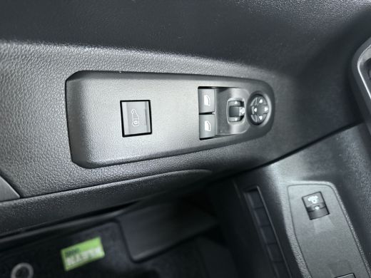 Opel Combo 1.5D L1 130pk automaat | Achteruitrijcamera | Cruise control | Dodehoek detectie ActivLease financial lease