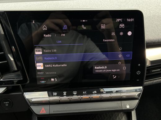 Renault Megane E-Tech E-Tech EV40 Boost Charge Equilibre / SOH 93,25% / All Season Banden / Navigatie via Apple Carplay... ActivLease financial lease