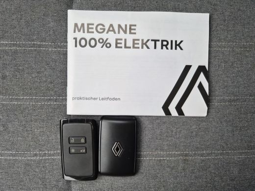 Renault Megane E-Tech E-Tech EV40 Boost Charge Equilibre / SOH 93,25% / All Season Banden / Navigatie via Apple Carplay... ActivLease financial lease