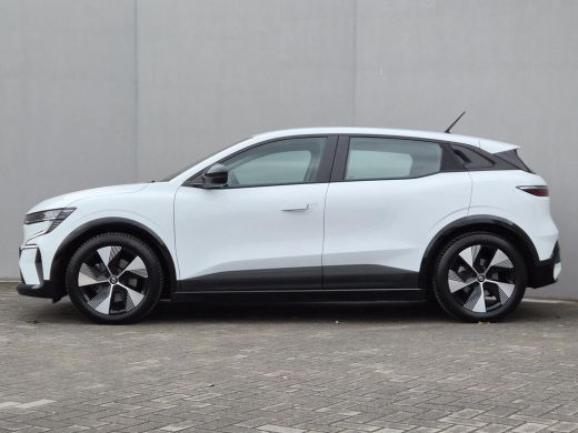 Renault Megane E-Tech E-Tech EV40 Boost Charge Equilibre / SOH 93,25% / All Season Banden / Navigatie via Apple Carplay... ActivLease financial lease