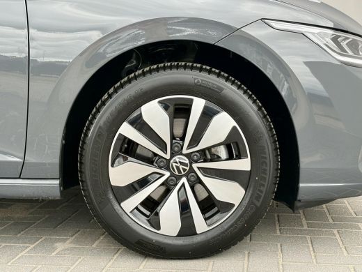 Volkswagen Golf Variant 1.5 TSI R-Line Edition / Airco / Stuur & Stoelverwarming / Adaptive cruise control / hill... ActivLease financial lease