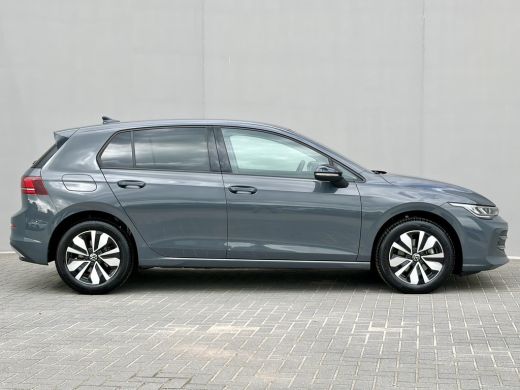 Volkswagen Golf Variant 1.5 TSI R-Line Edition / Airco / Stuur & Stoelverwarming / Adaptive cruise control / hill... ActivLease financial lease