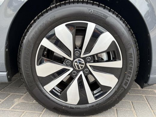 Volkswagen Golf Variant 1.5 TSI R-Line Edition / Airco / Stuur & Stoelverwarming / Adaptive cruise control / hill... ActivLease financial lease
