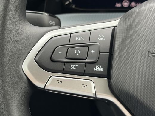 Volkswagen Golf Variant 1.5 TSI R-Line Edition / Airco / Stuur & Stoelverwarming / Adaptive cruise control / hill... ActivLease financial lease
