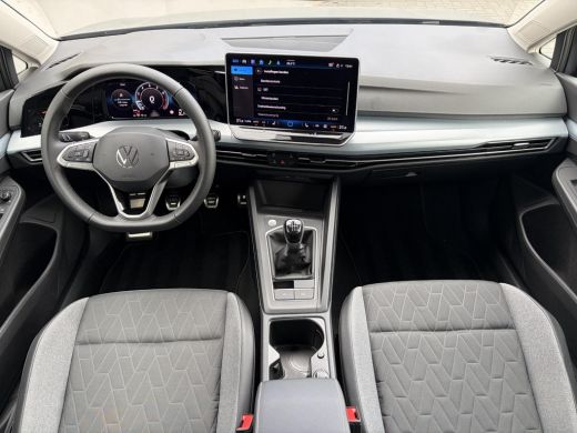 Volkswagen Golf Variant 1.5 TSI R-Line Edition / Airco / Stuur & Stoelverwarming / Adaptive cruise control / hill... ActivLease financial lease