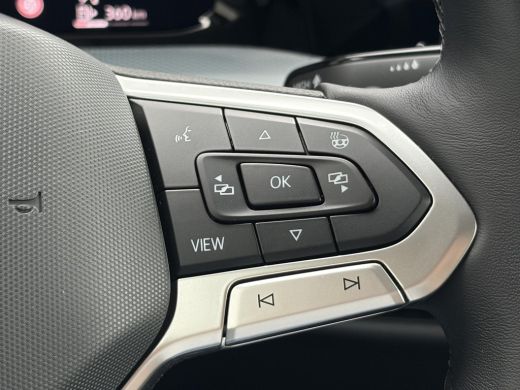 Volkswagen Golf Variant 1.5 TSI R-Line Edition / Airco / Stuur & Stoelverwarming / Adaptive cruise control / hill... ActivLease financial lease
