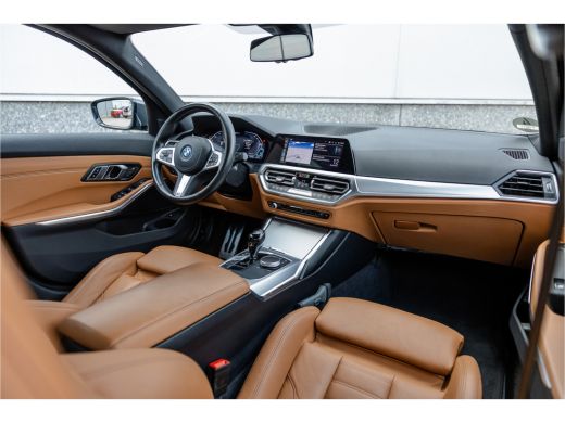 BMW 3 Serie M-Sport M-Sportstoel / HiFi / Camera / Maxton / 19inch ActivLease financial lease