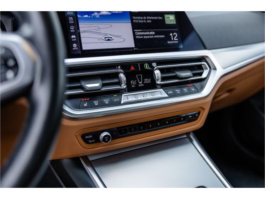 BMW 3 Serie M-Sport M-Sportstoel / HiFi / Camera / Maxton / 19inch ActivLease financial lease