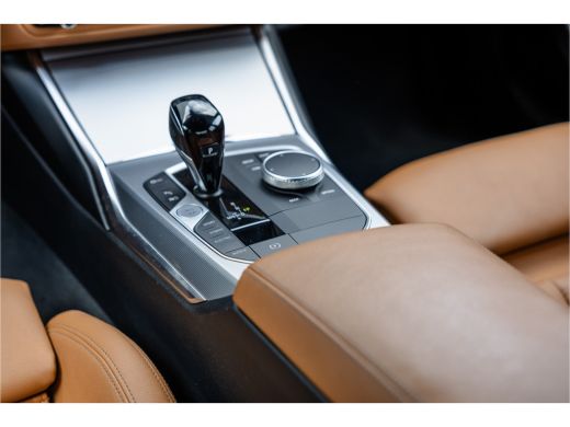 BMW 3 Serie M-Sport M-Sportstoel / HiFi / Camera / Maxton / 19inch ActivLease financial lease