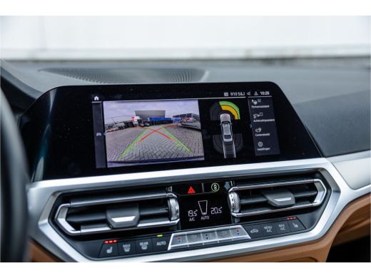 BMW 3 Serie M-Sport M-Sportstoel / HiFi / Camera / Maxton / 19inch ActivLease financial lease