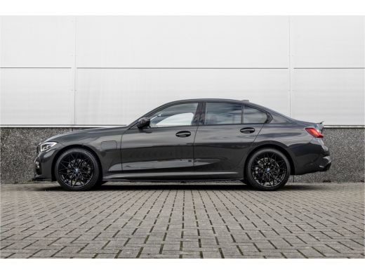 BMW 3 Serie M-Sport M-Sportstoel / HiFi / Camera / Maxton / 19inch ActivLease financial lease