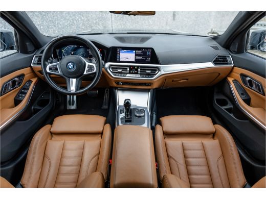 BMW 3 Serie M-Sport M-Sportstoel / HiFi / Camera / Maxton / 19inch ActivLease financial lease