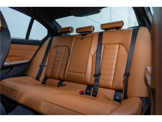 BMW 3 Serie M-Sport M-Sportstoel / HiFi / Camera / Maxton / 19inch ActivLease financial lease
