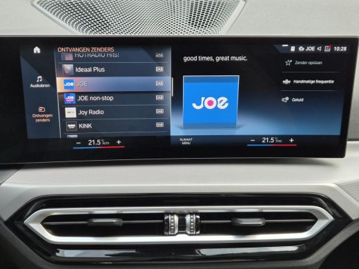 BMW 3 Serie Touring 330e / SOH 95% / Dealer onderhouden / 1.500 kg Elektr. trekhaak / EAER 60 km / Apple Carp... ActivLease financial lease