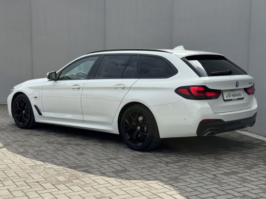 BMW 5 Serie Touring 530e High Executive INDIVIDUAL / Dealer Onderhouden / Harman Kardon / 1.700 kg Trekgewich... ActivLease financial lease