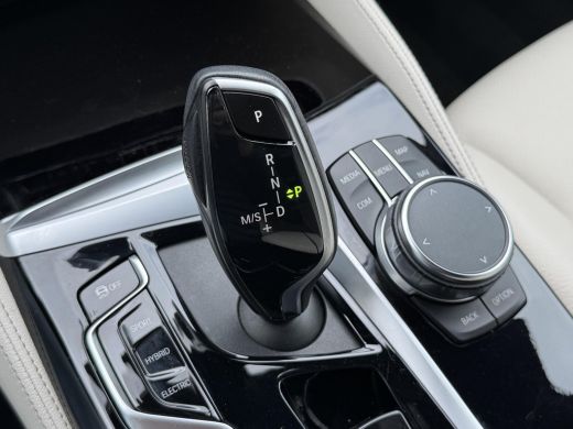 BMW 5 Serie Touring 530e High Executive INDIVIDUAL / Dealer Onderhouden / Harman Kardon / 1.700 kg Trekgewich... ActivLease financial lease