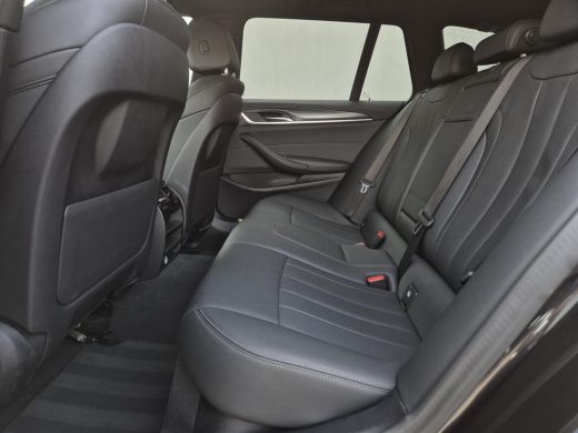 BMW 5 Serie Touring 530e xDrive Business Edition Plus / Accu SOH 98% / Drie fase laden / Apple Carplay Androi... ActivLease financial lease