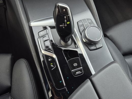 BMW 5 Serie Touring 530e xDrive Business Edition Plus / Accu SOH 98% / Drie fase laden / Apple Carplay Androi... ActivLease financial lease