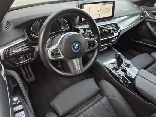 BMW 5 Serie Touring 530e xDrive Business Edition Plus / Accu SOH 98% / Drie fase laden / Apple Carplay Androi... ActivLease financial lease