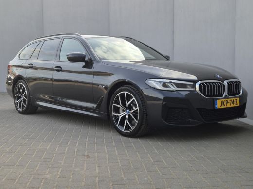 BMW 5 Serie Touring 530e xDrive Business Edition Plus / Accu SOH 98% / Drie fase laden / Apple Carplay Androi... ActivLease financial lease