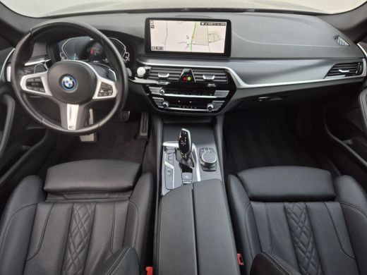 BMW 5 Serie Touring 530e xDrive Business Edition Plus / Accu SOH 98% / Drie fase laden / Apple Carplay Androi... ActivLease financial lease