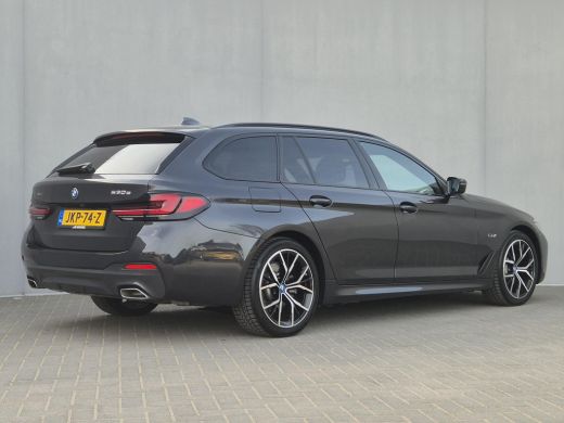 BMW 5 Serie Touring 530e xDrive Business Edition Plus / Accu SOH 98% / Drie fase laden / Apple Carplay Androi... ActivLease financial lease