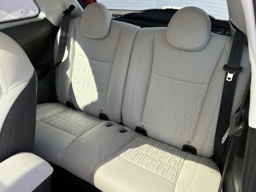Fiat 500e La Prima 42 kWh / SOH 94% / Apple Carplay/Android Auto / Achteruitrijcamera / Adaptieve Cruise Co... ActivLease financial lease