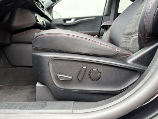 Ford Kuga 2.5 PHEV ST-Line X / Winter-pack / Airco (automatisch) / Navigatiesysteem full map / ActivLease financial lease