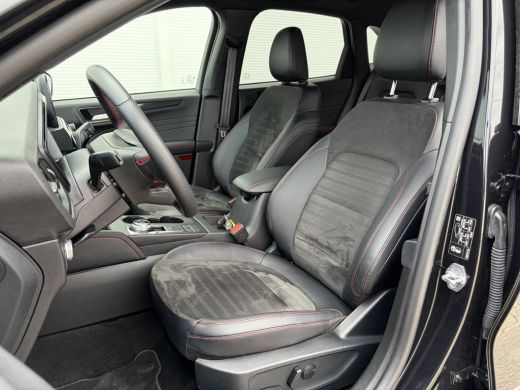 Ford Kuga 2.5 PHEV ST-Line X / Winter-pack / Airco (automatisch) / Navigatiesysteem full map / ActivLease financial lease