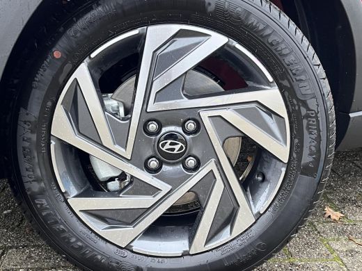 Hyundai Bayon 1.0 T-GDI Comfort / Navigatie / Achteruitrijcamera / Airco / Cruise Control / LED Dagrijverlichti... ActivLease financial lease